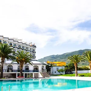 https://serenita-beach-hotel.aegeanhotels.net
